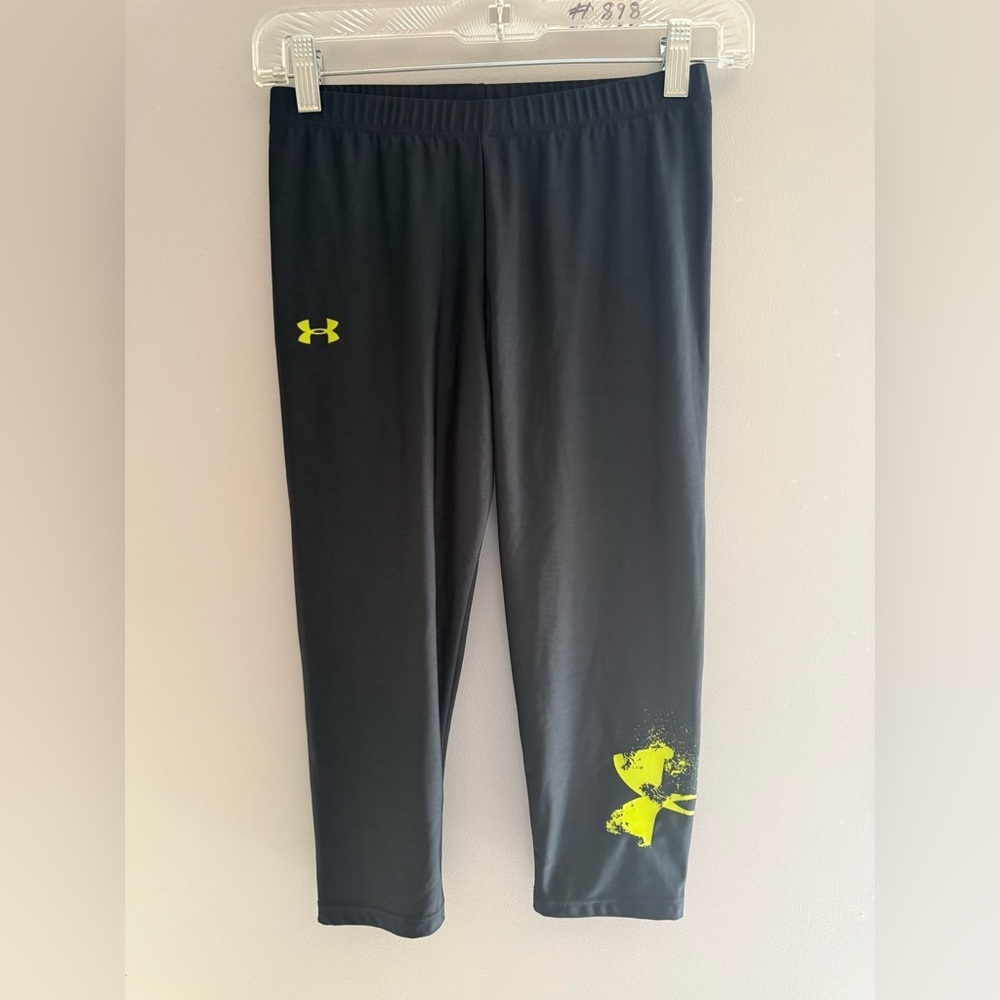 Under Armour Women’s Cropped Leggings SZ S Black Yellow Logo Yoga Pants Athletic